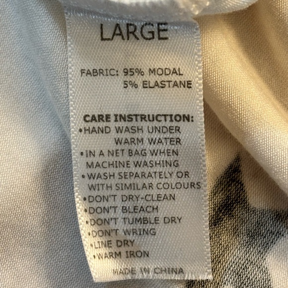 Stripe & Stare short pajama set - Picture 9 of 9